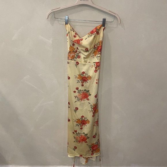NWOT WeWoreWhat Tie Back Cowl NeckSatin Slip Dress in Yellow Floral in  Small - Picture 5 of 7